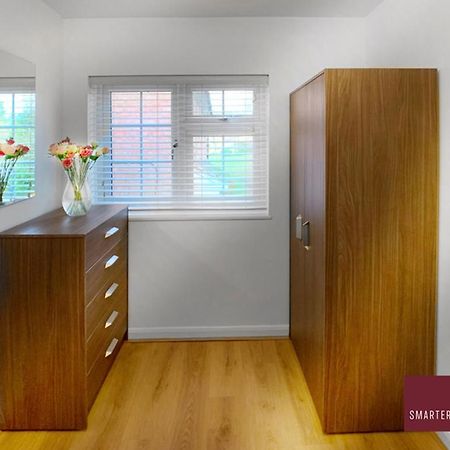 Wokingham - 2 Bed Modern House - Parking Διαμέρισμα Εξωτερικό φωτογραφία