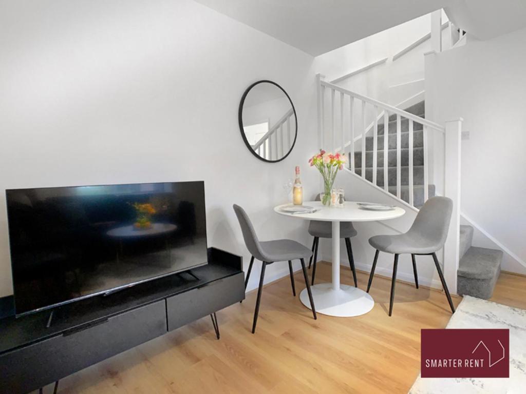 Wokingham - 2 Bed Modern House - Parking Διαμέρισμα Εξωτερικό φωτογραφία